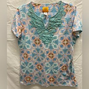 Floral blouse with lace and sequins detail